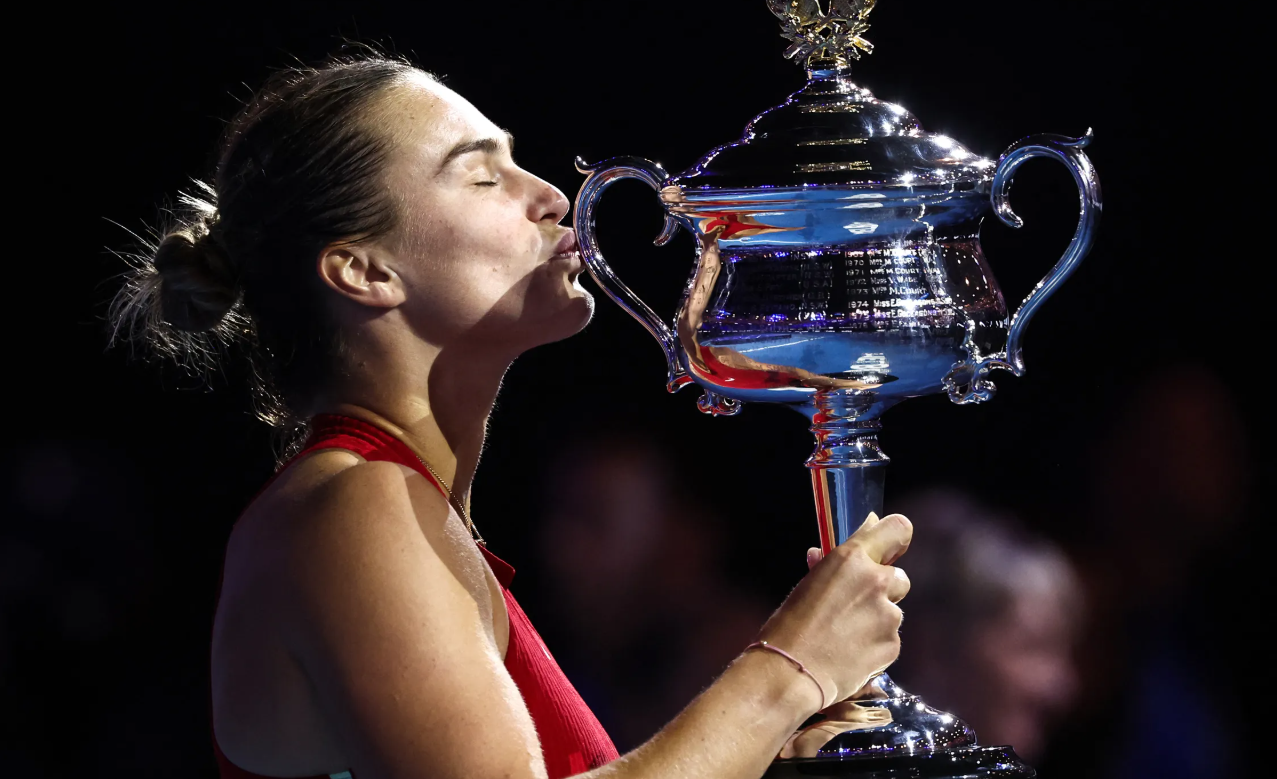 Read more about the article 아리나 사발렌카 2025 테니스 경력 플레이스타일 라이벌 이야기